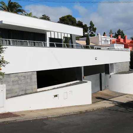 Ana Villa